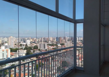 Envidraçamento de sacada em Perdizes