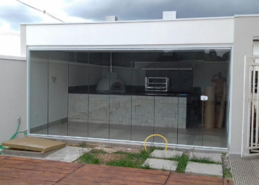 Envidraçamento de sacadas para sobrados