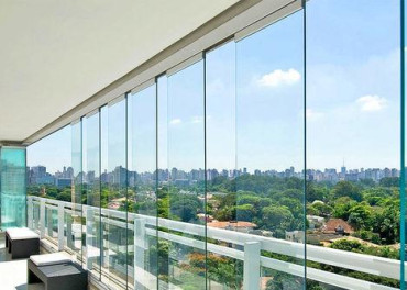 Valorize seu imóvel com envidraçamento de sacadas