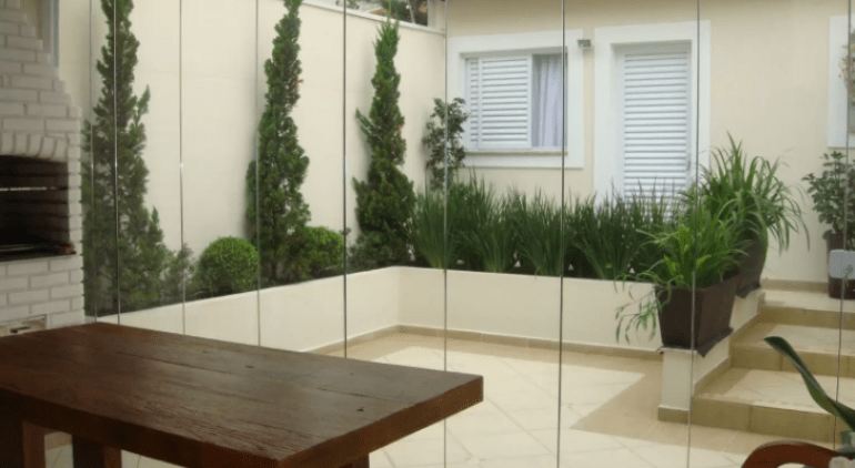 Divisão de ambientes com vidro em Alphaville